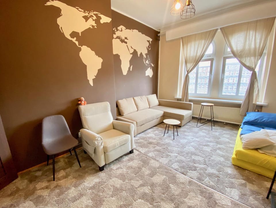 Living room, Photo of the whole room, Seating area