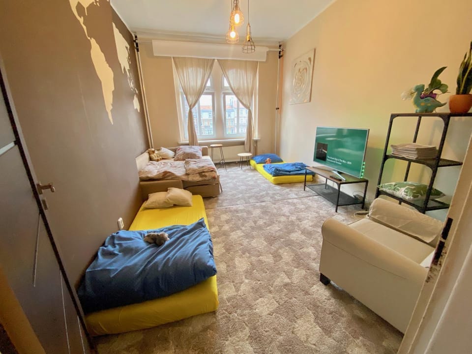 Living room, Photo of the whole room, Seating area