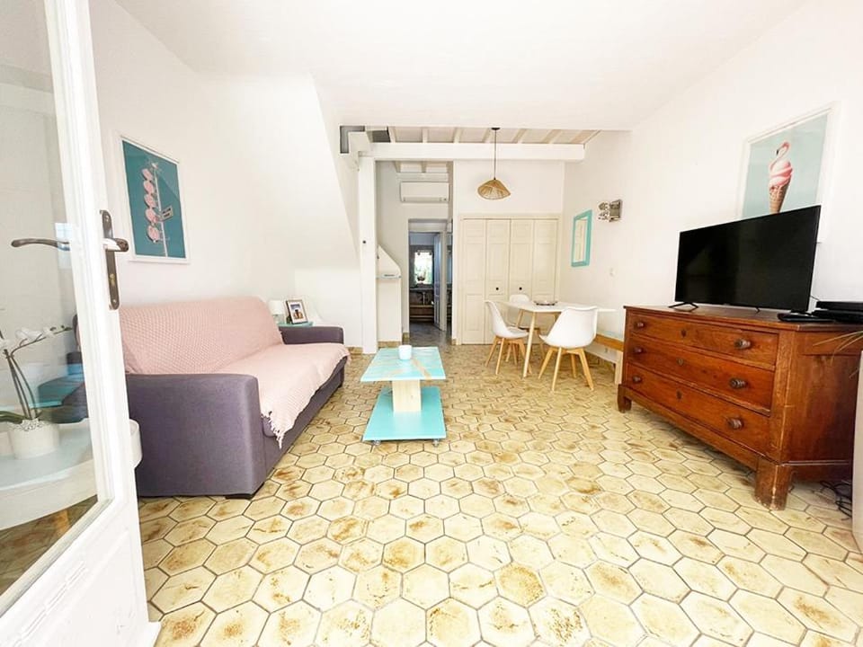 Appartement 11 en duplex - LES SUITES DE ROBINSON - Résidence avec piscine en bord de Siagne, à Mandelieu-La-Napoule Apartment in Mandelieu-La Napoule
