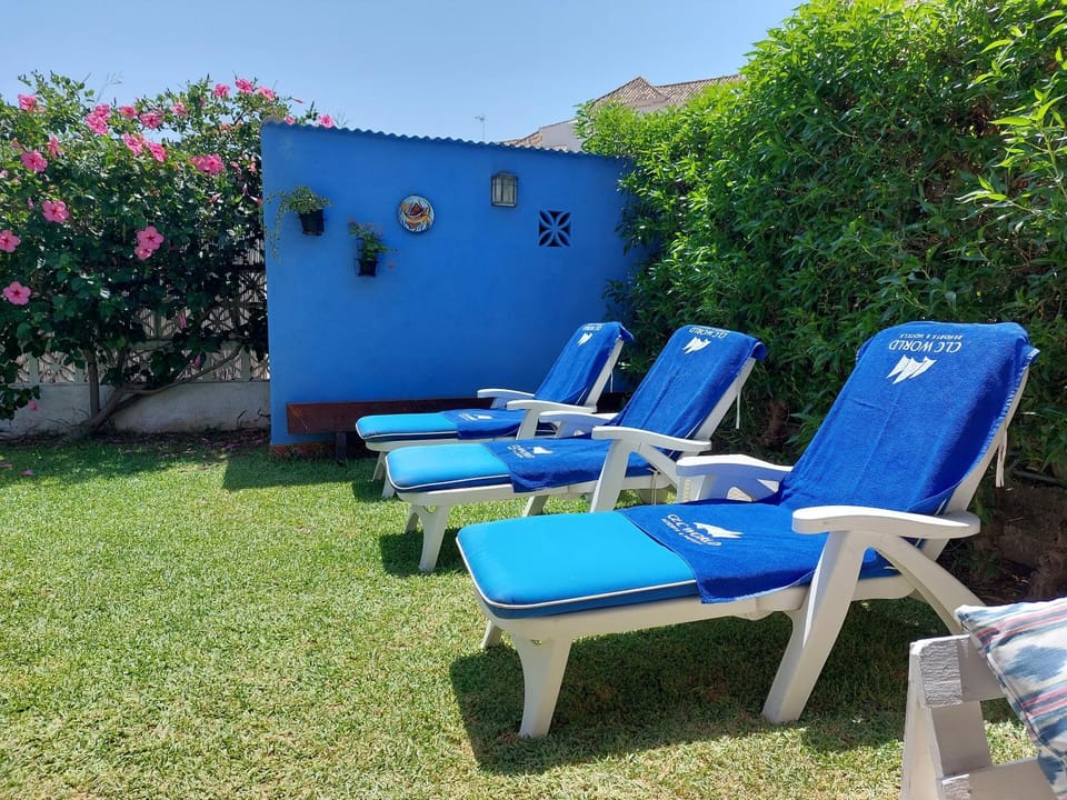 Garden, sunbed