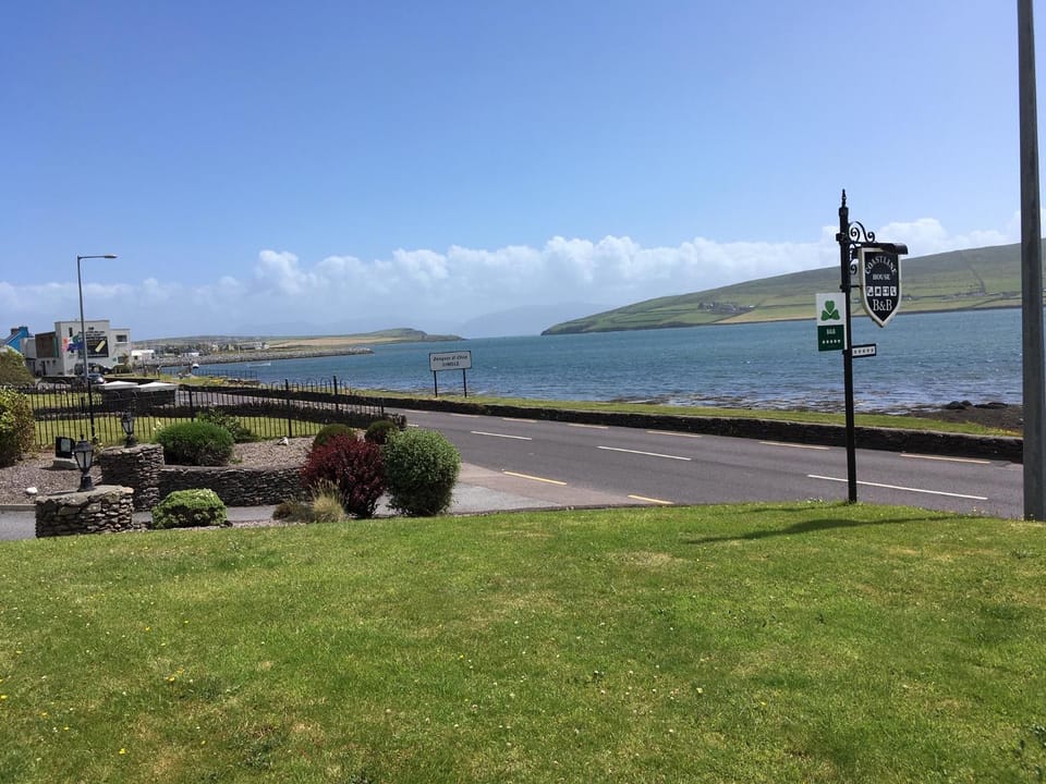 Coastline House Bed and Breakfast in Dingle