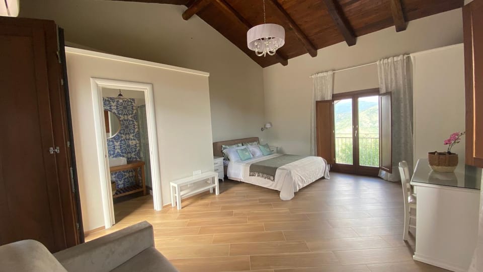 View (from property/room), Photo of the whole room