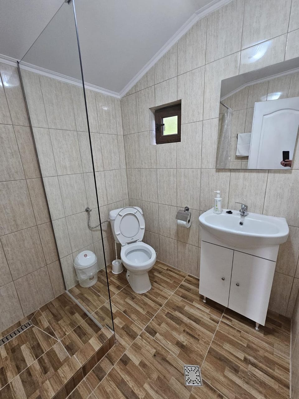 Casute la "Doi pasi de Castel" Campground/ 
RV Resort in Serbia