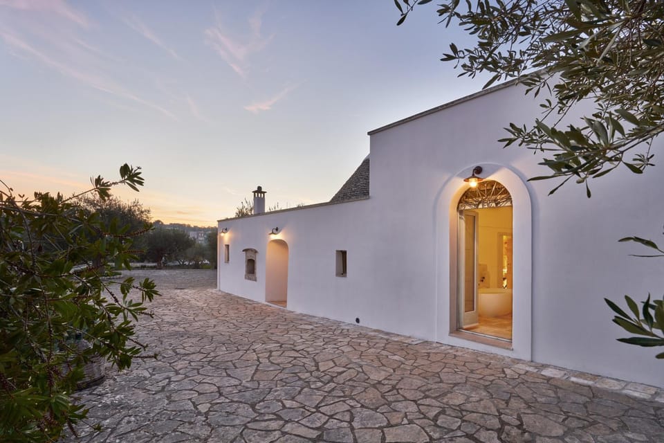 Patio, Facade/entrance, BBQ facilities, Balcony/Terrace