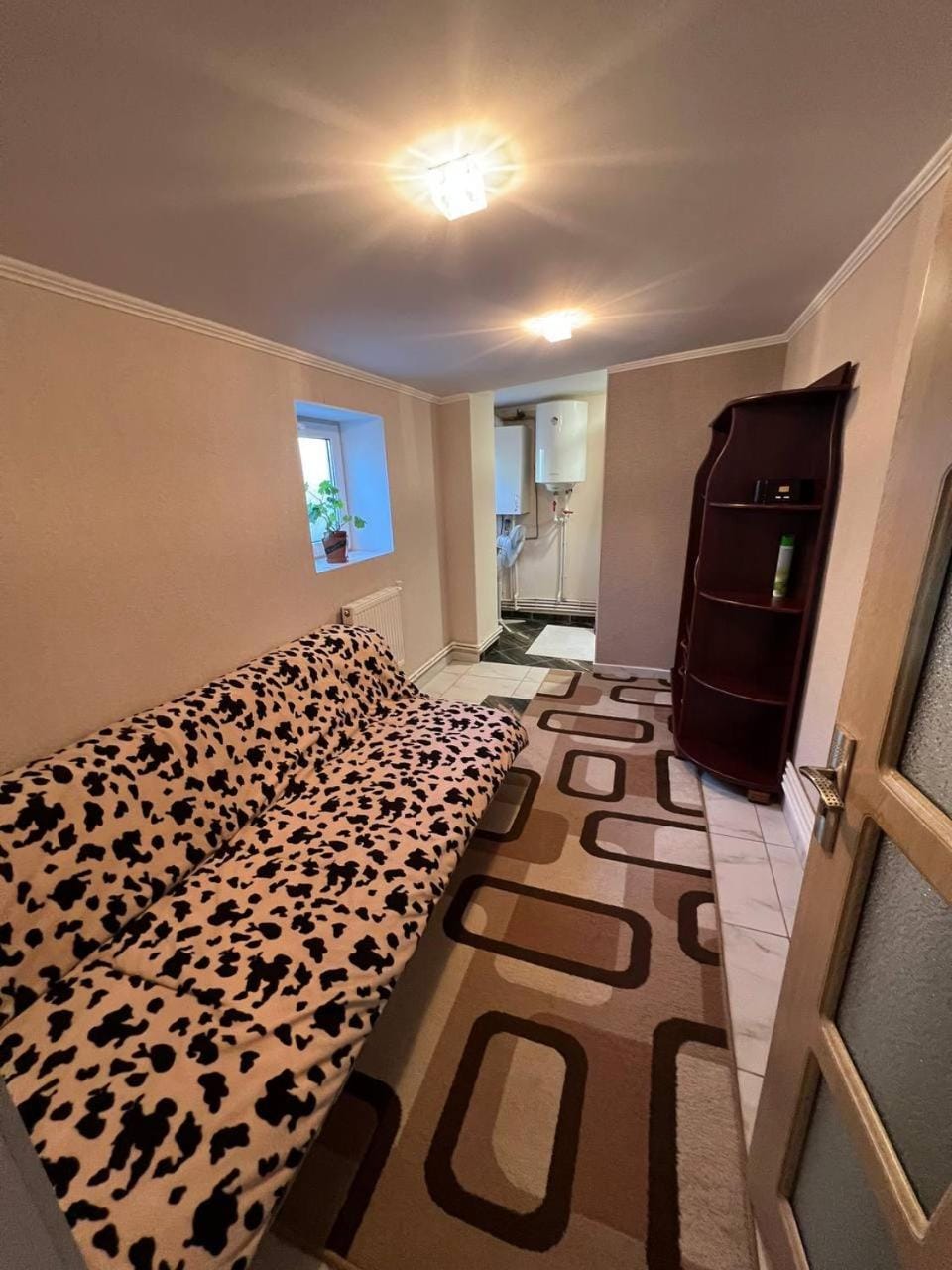 Bed, Seating area