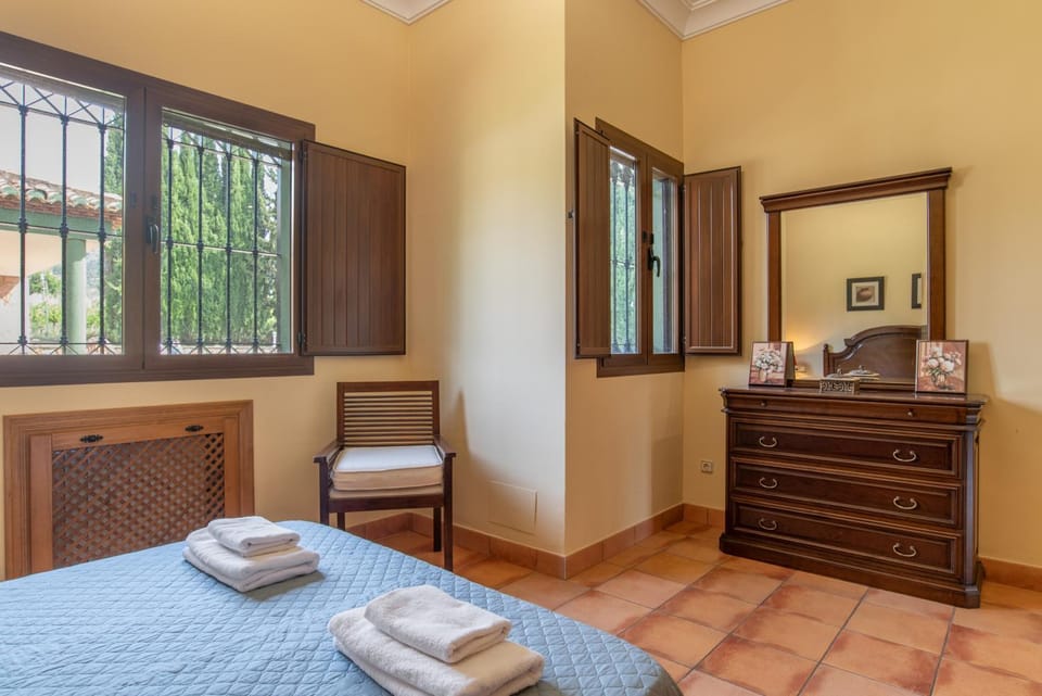 Living room, Bedroom