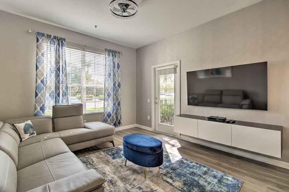 Vista Cay Resort Condo ~ 5 Mi to Universal! House in Orlando
