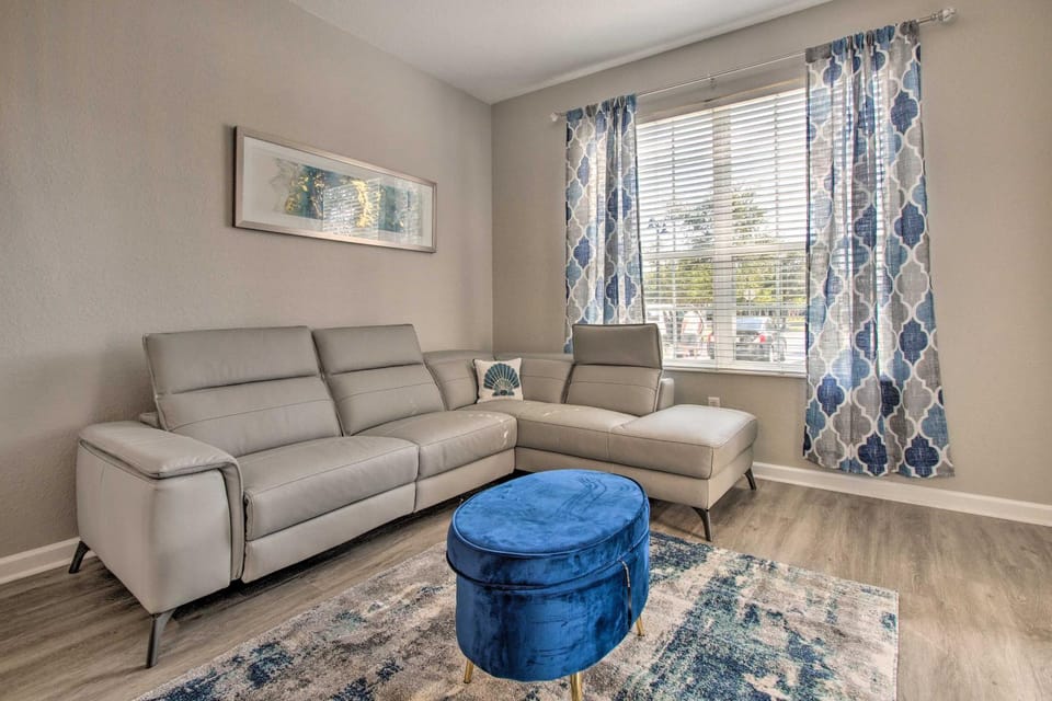 Vista Cay Resort Condo ~ 5 Mi to Universal! House in Orlando