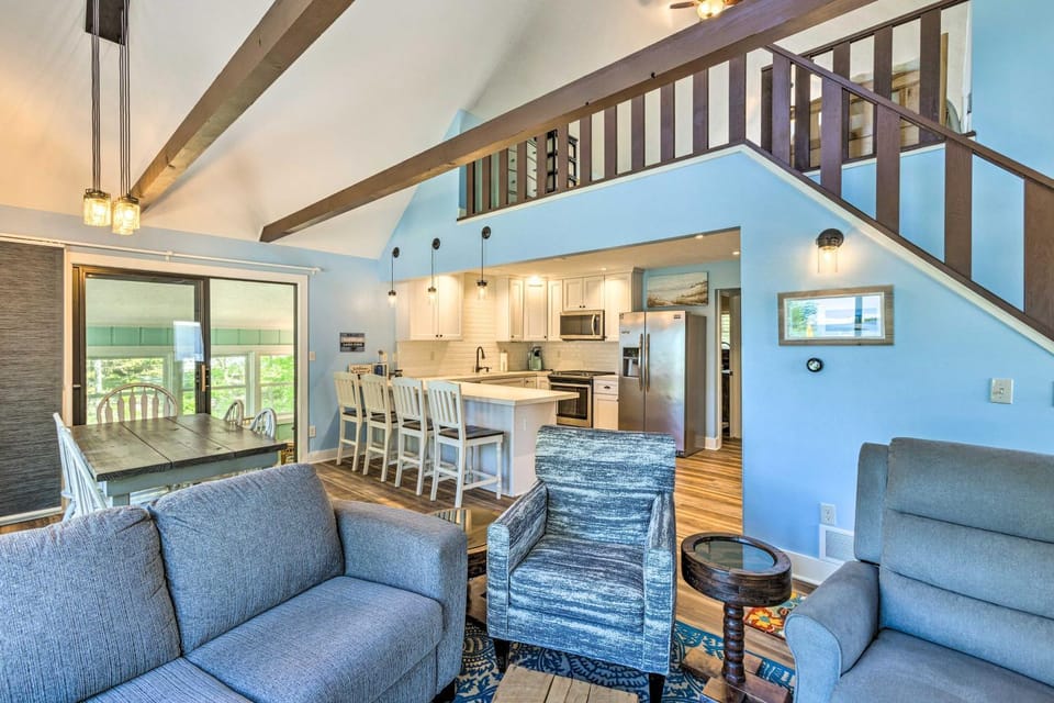 Breezy Silver Lake Getaway: Fishing Dock, Grill! House in Wisconsin