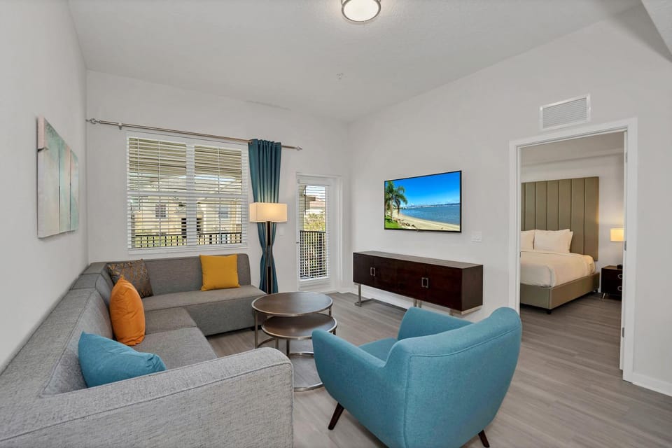 Newly Renovated Condo wFREE Resort Access Apartment in Orlando