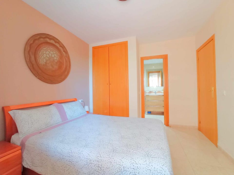 Bed, Photo of the whole room, Bath