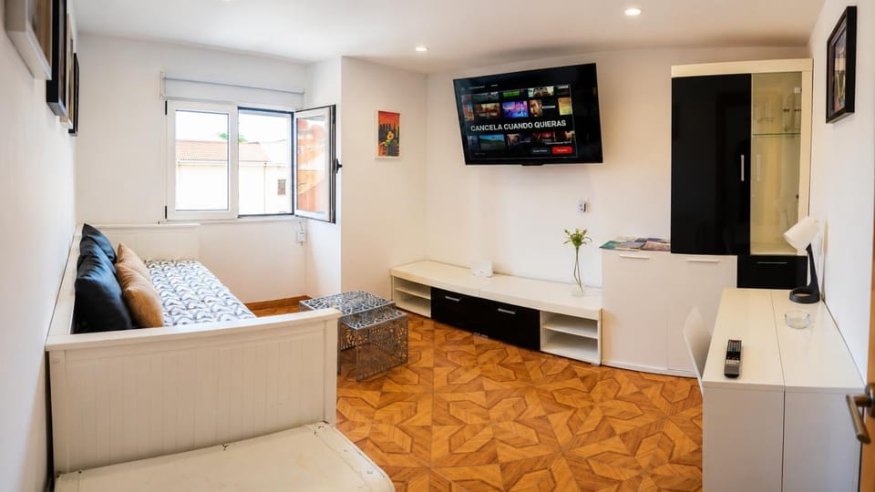 CORAZON DE GIJON, A 1 MIN DE PLAYA, BARES Y PUERTO Apartment in Gijón