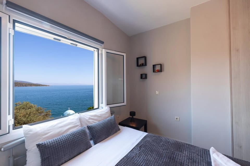 Bedroom, Sea view