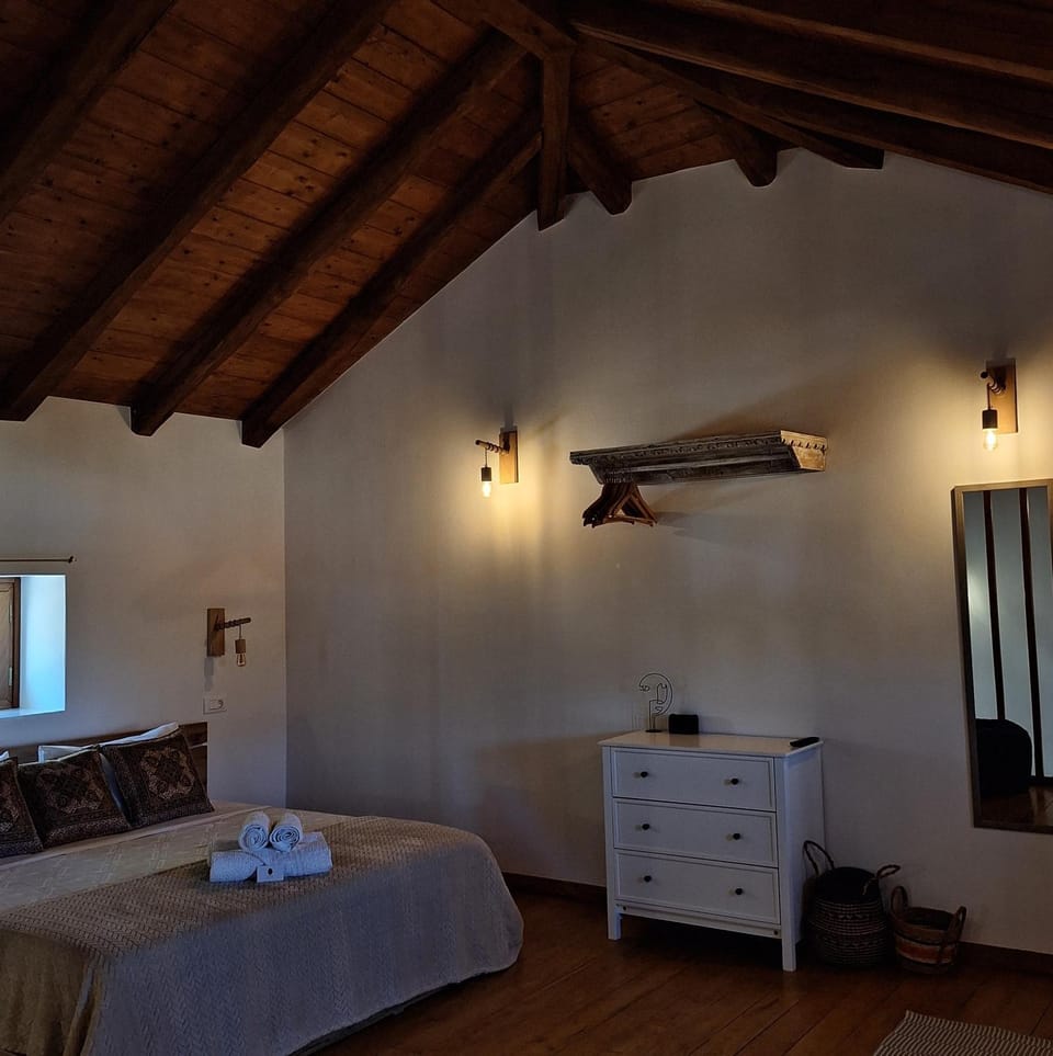 Night, Photo of the whole room, Bedroom