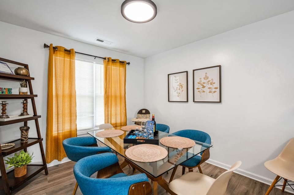 Dining area, Dinner