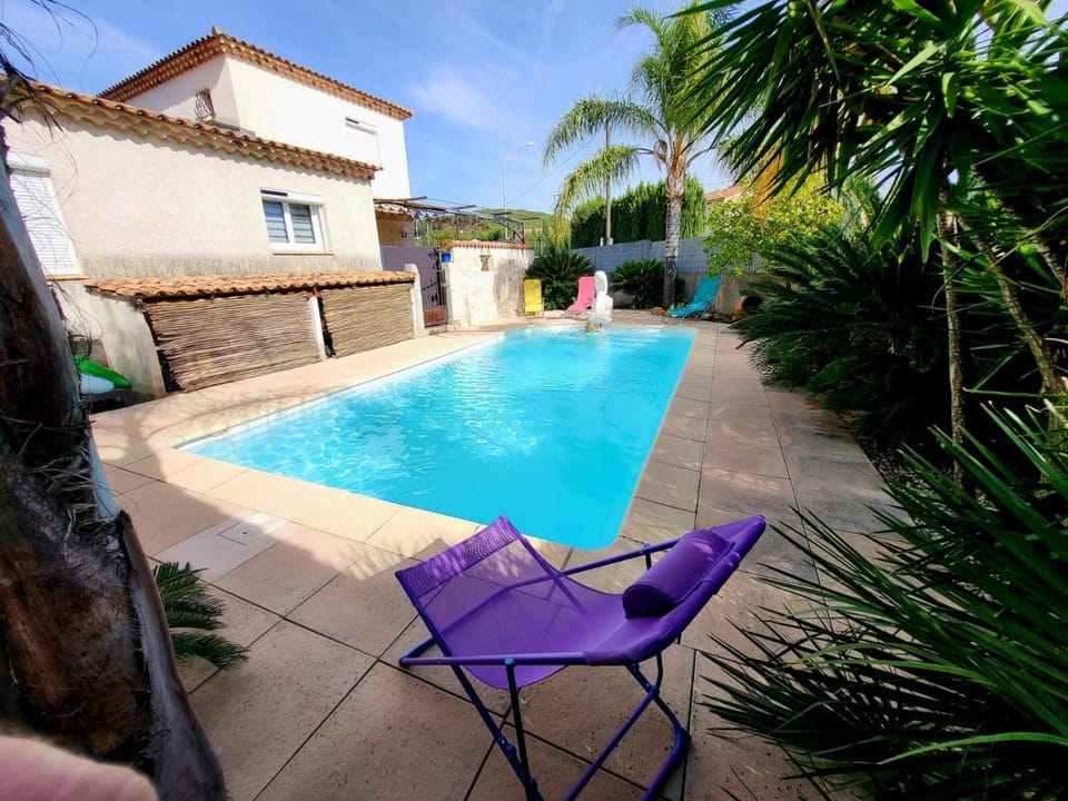 Shower, Garden, Garden view, Pool view, sunbed
