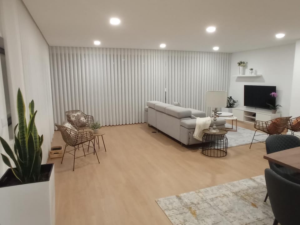 Communal lounge/ TV room, Living room, Seating area