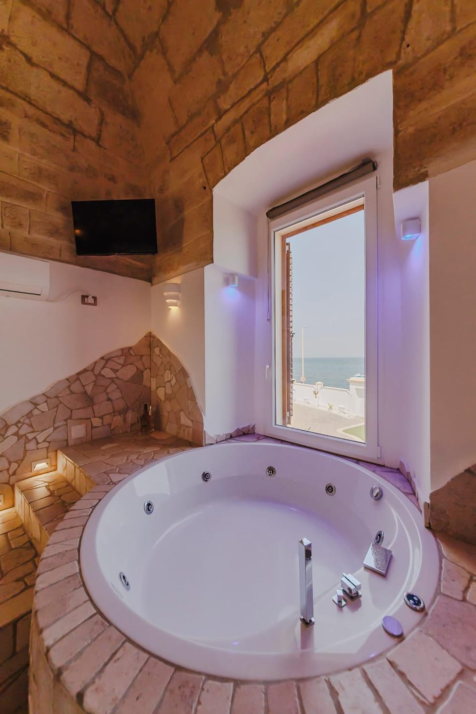 Hot Tub, Bathroom, Sea view, Bath