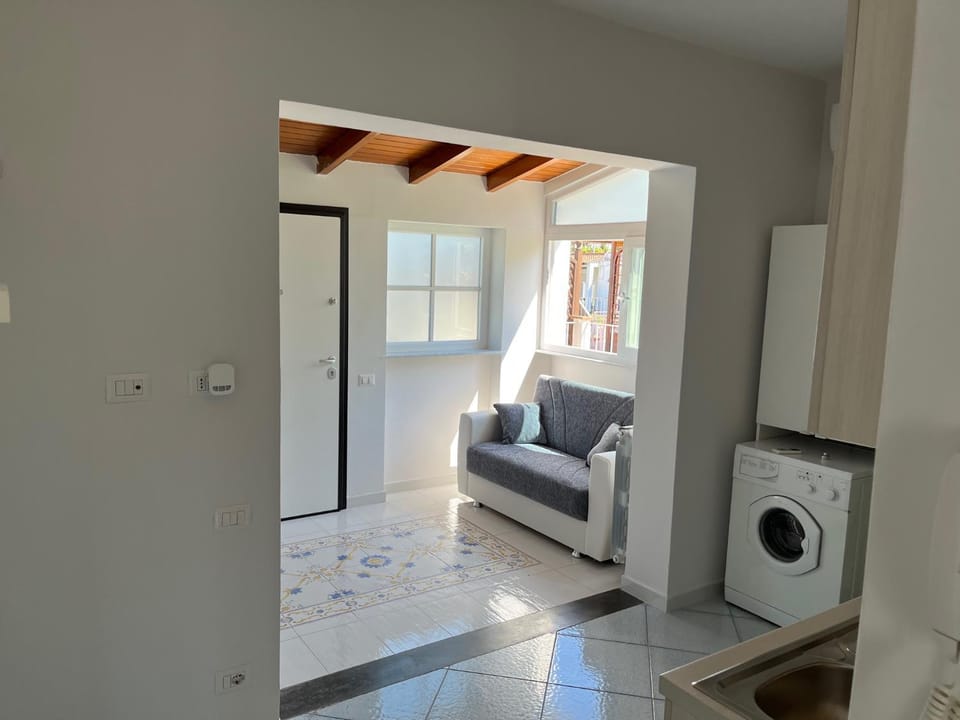 Living room, Seating area, washing machine