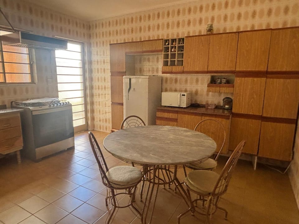 Apartamento na rua principal Apartment in Serra Negra