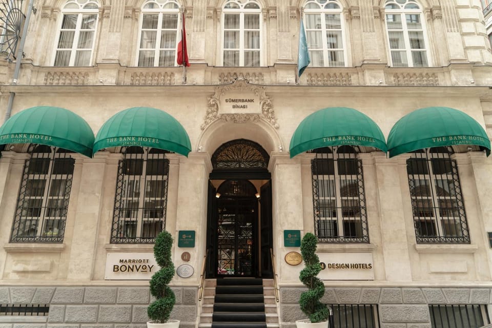 Property building, Facade/entrance