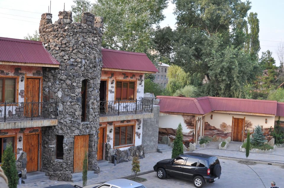 Restaurant/places to eat