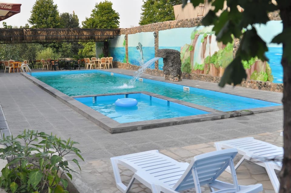 Swimming pool, Swimming pool