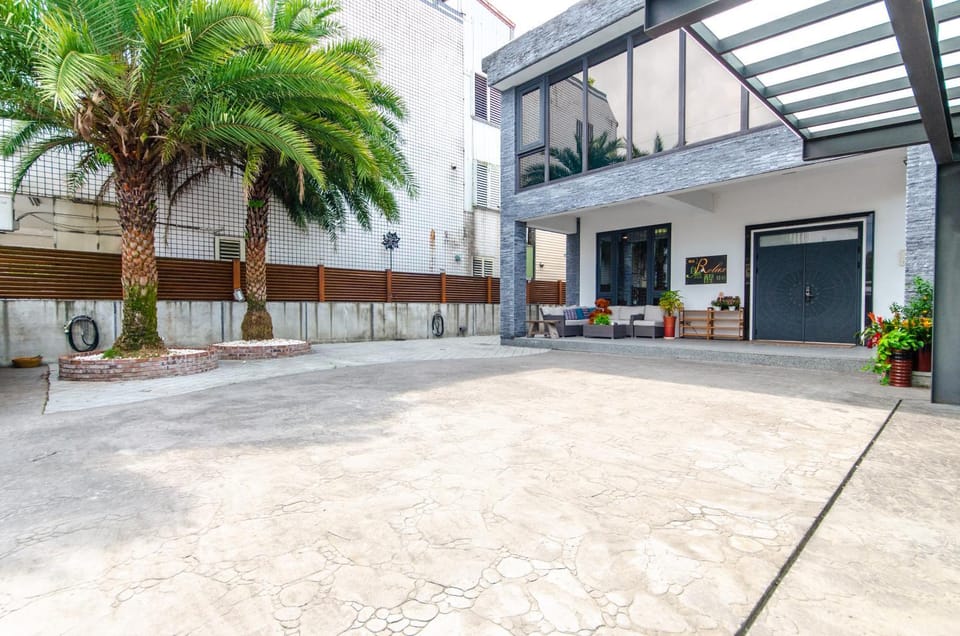 Property building, Garden