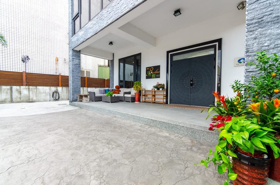 Property building, Garden, Balcony/Terrace, Balcony/Terrace