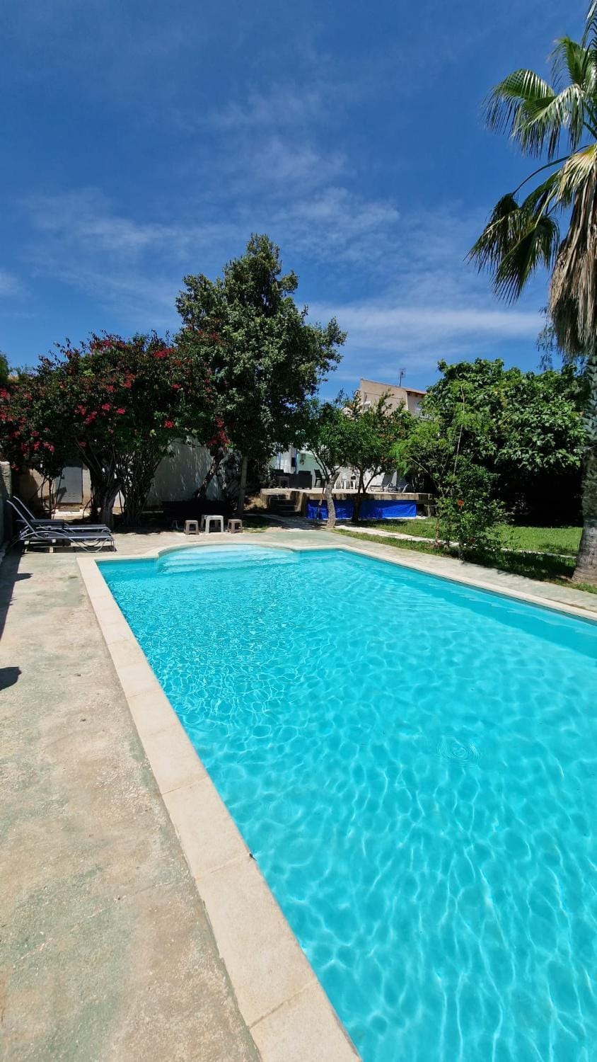 House with exclusive pool and garden 7 min walk from the beach and the center House in El Campello