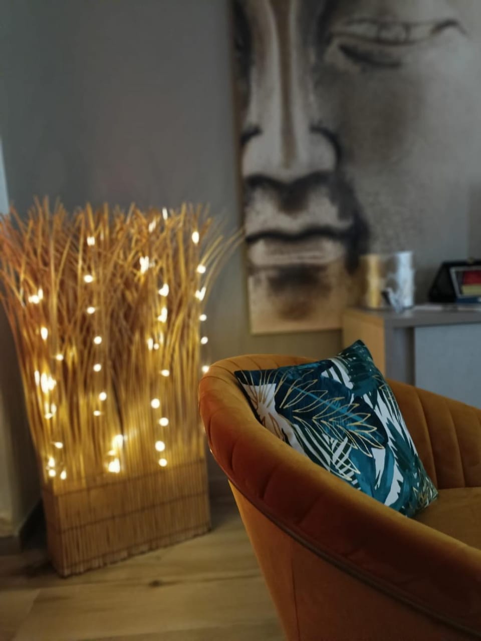Living room, Decorative detail