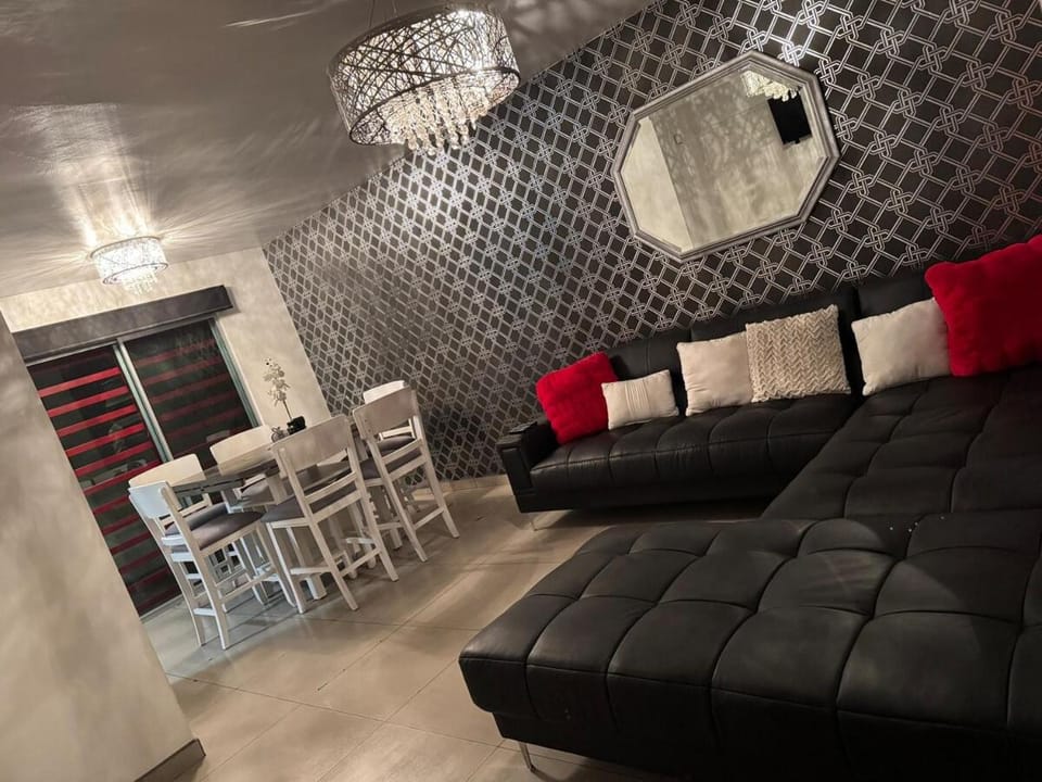Casa moderna y elegante en el corazón de Ensenada! House in Ensenada