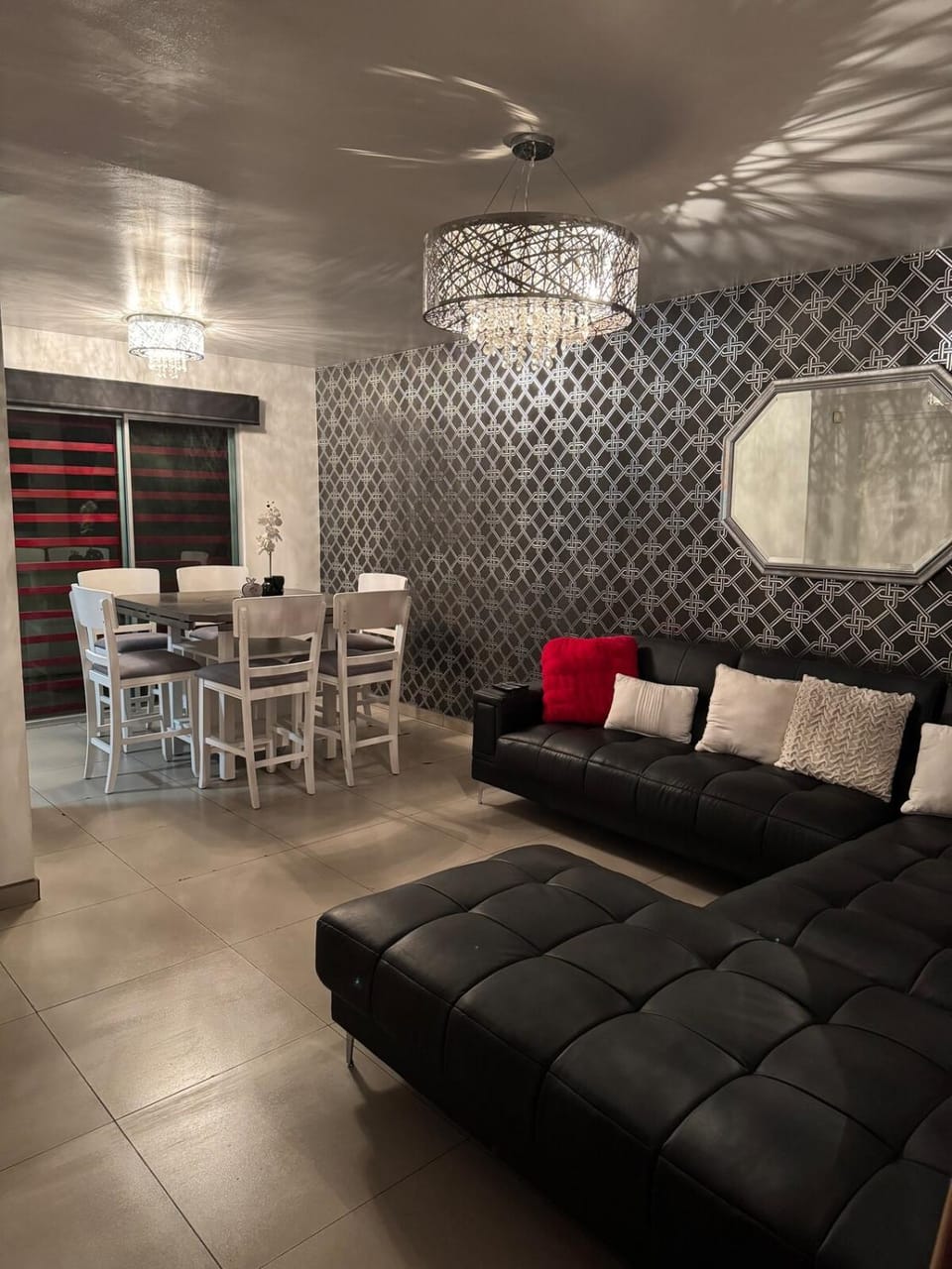 Casa moderna y elegante en el corazón de Ensenada! House in Ensenada