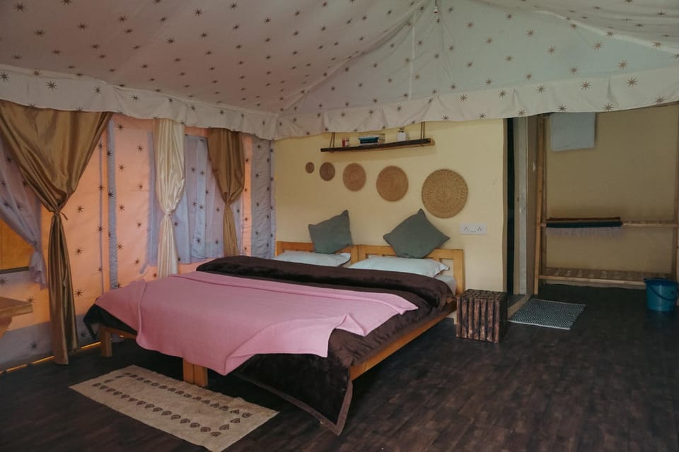 Crazy Cub Camp Hotel in Himachal Pradesh