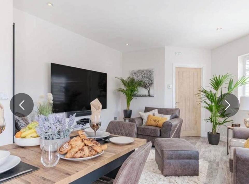 Living room, Food and drinks