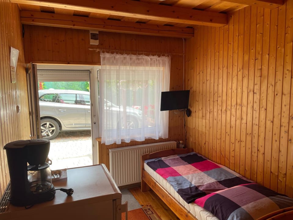 Gábor Magánszállás Nagykanizsa Alkotmány út 195 Vacation rental in Hungary