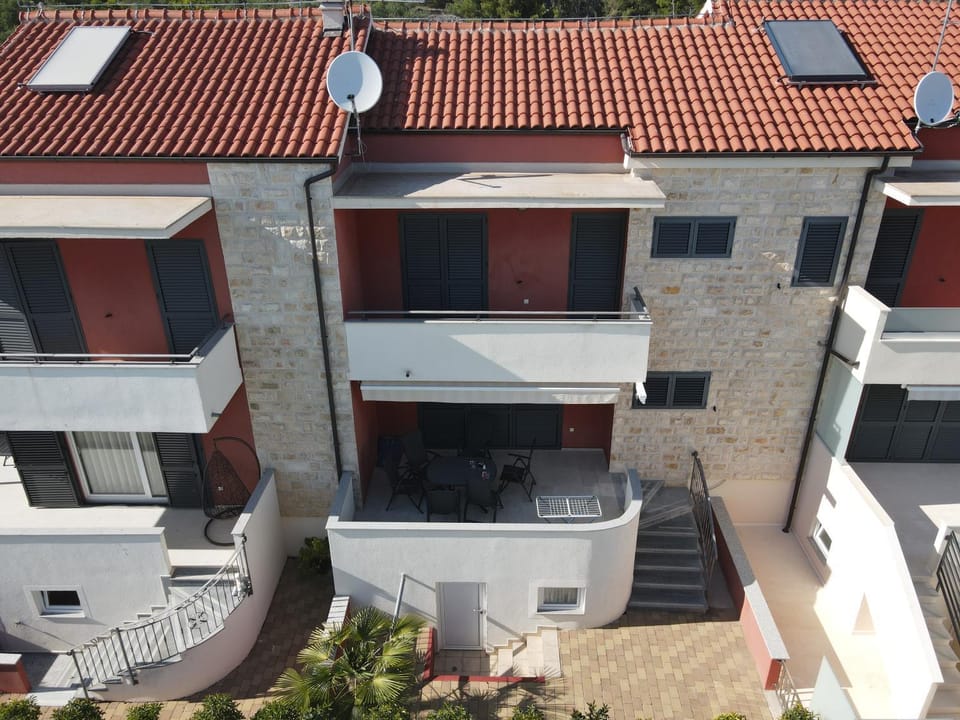 Property building, Balcony/Terrace