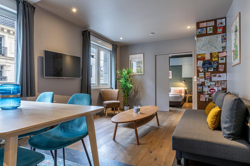 TV and multimedia, Living room, Dining area, Bedroom