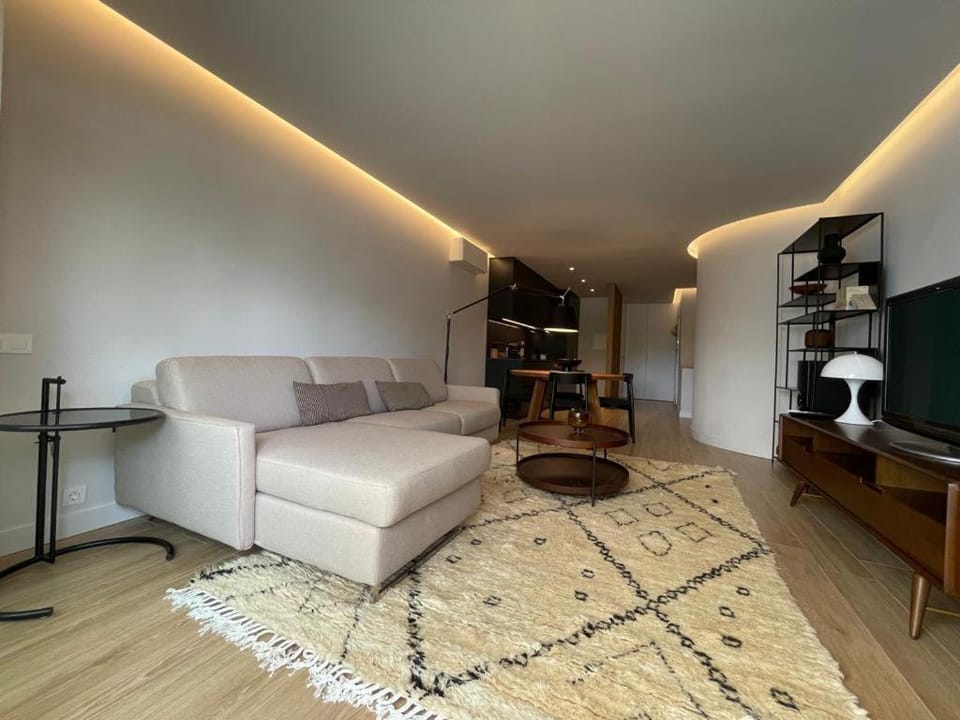 Victory Village 10C Apartment in Faro District