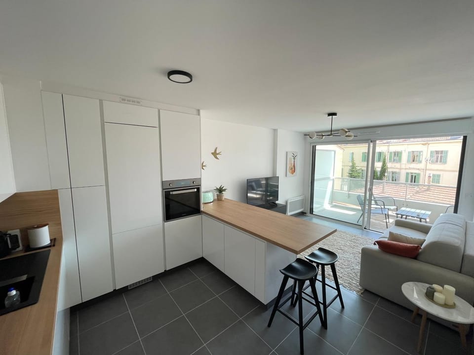 Living room, kitchen