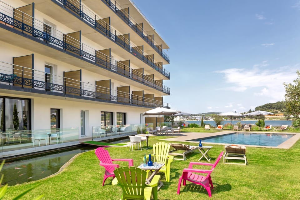 Property building, Patio, Garden, Garden view, Pool view, Swimming pool