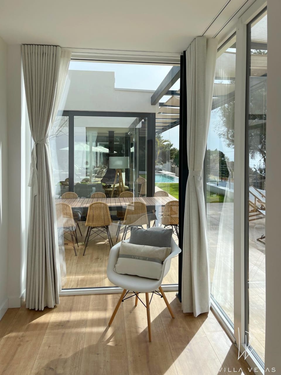 Seating area, Bedroom