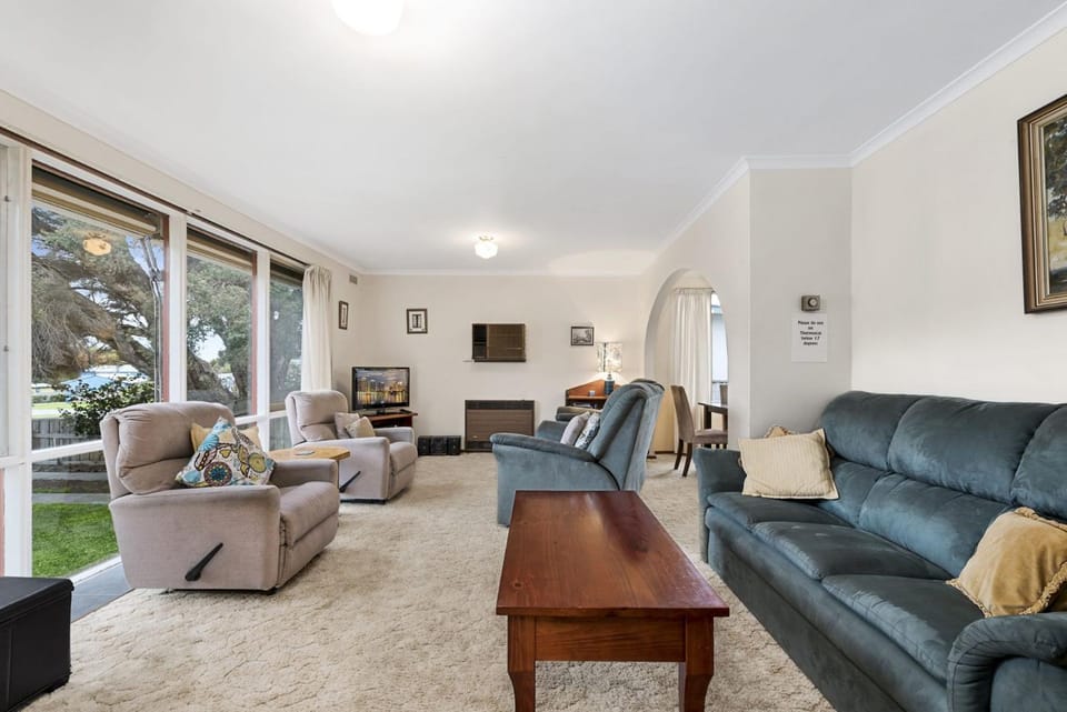 Low House in Apollo Bay