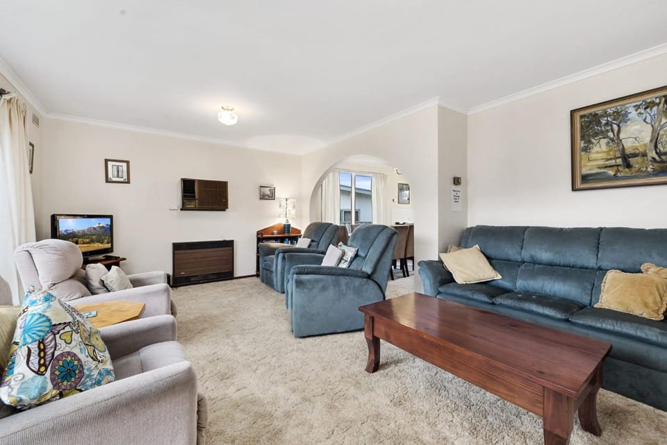 Low House in Apollo Bay