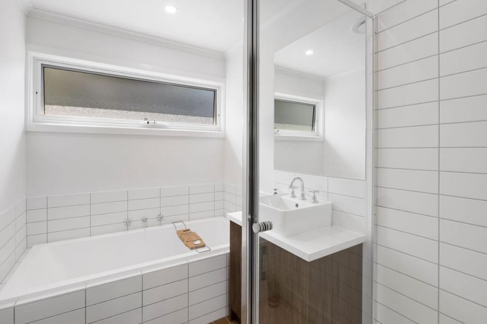 Myrtle Cottage House in Aireys Inlet