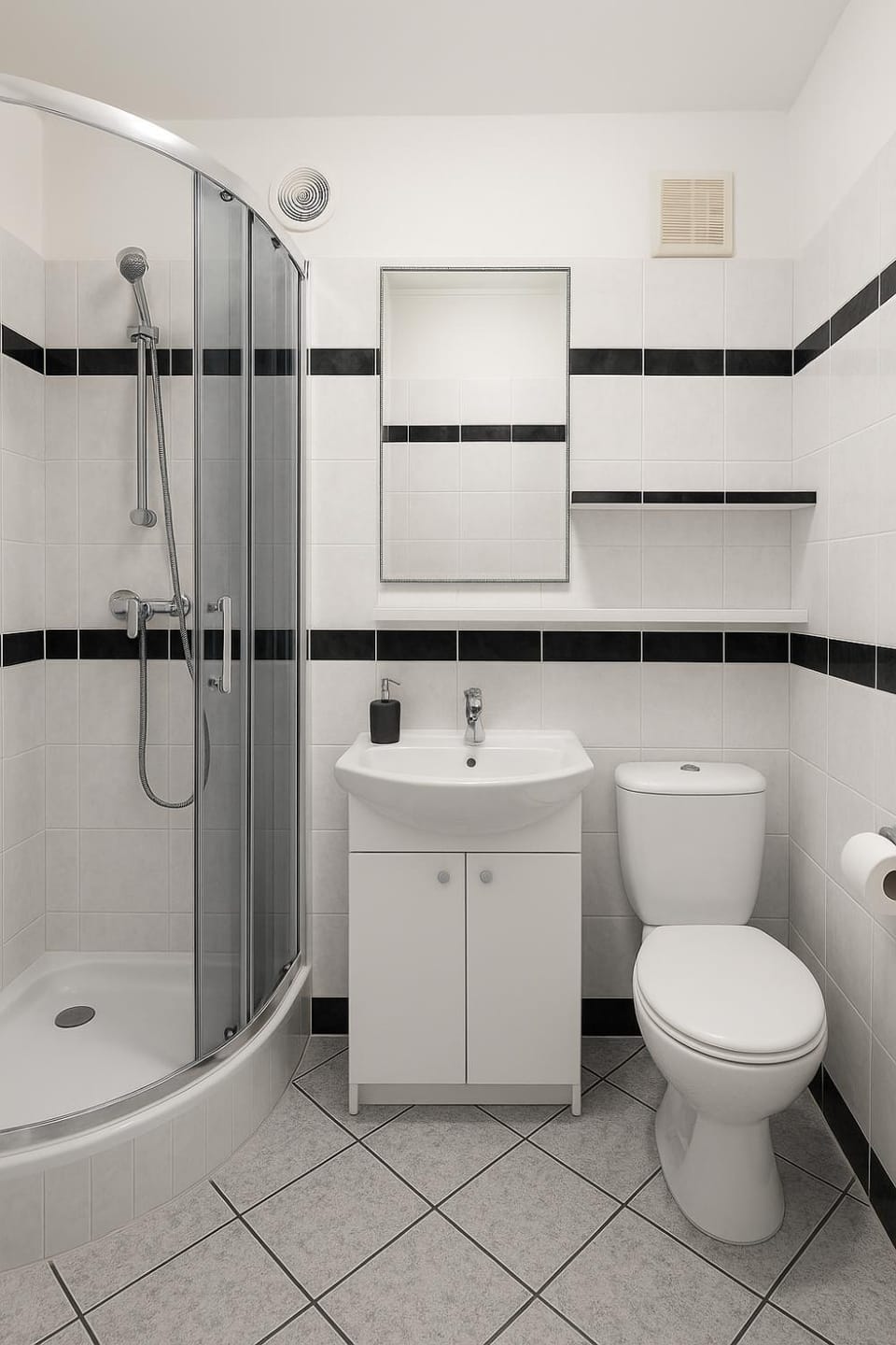 Shower, Toilet