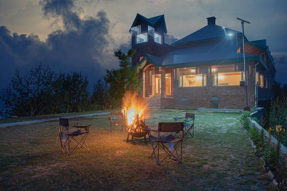 Property building, BBQ facilities, Garden, Sunset, flat iron