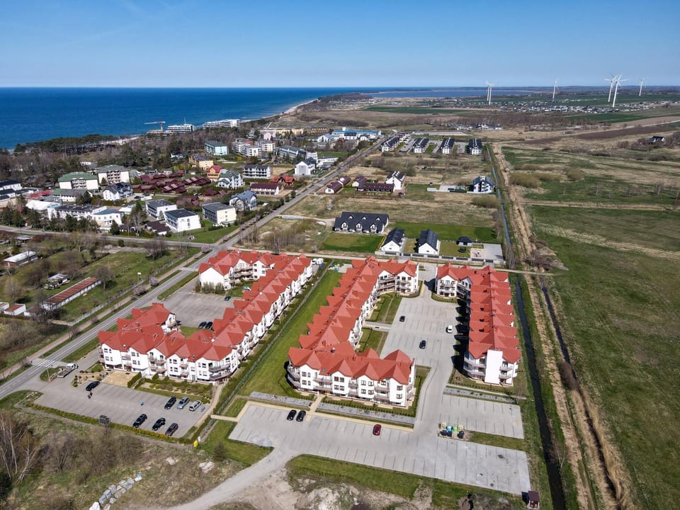 Property building, Neighbourhood, Bird's eye view, City view, Sea view, Location