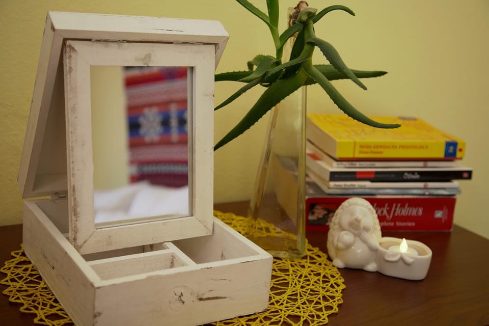 Decorative detail, Bedroom