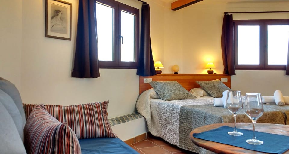 Bed, Living room, Bedroom